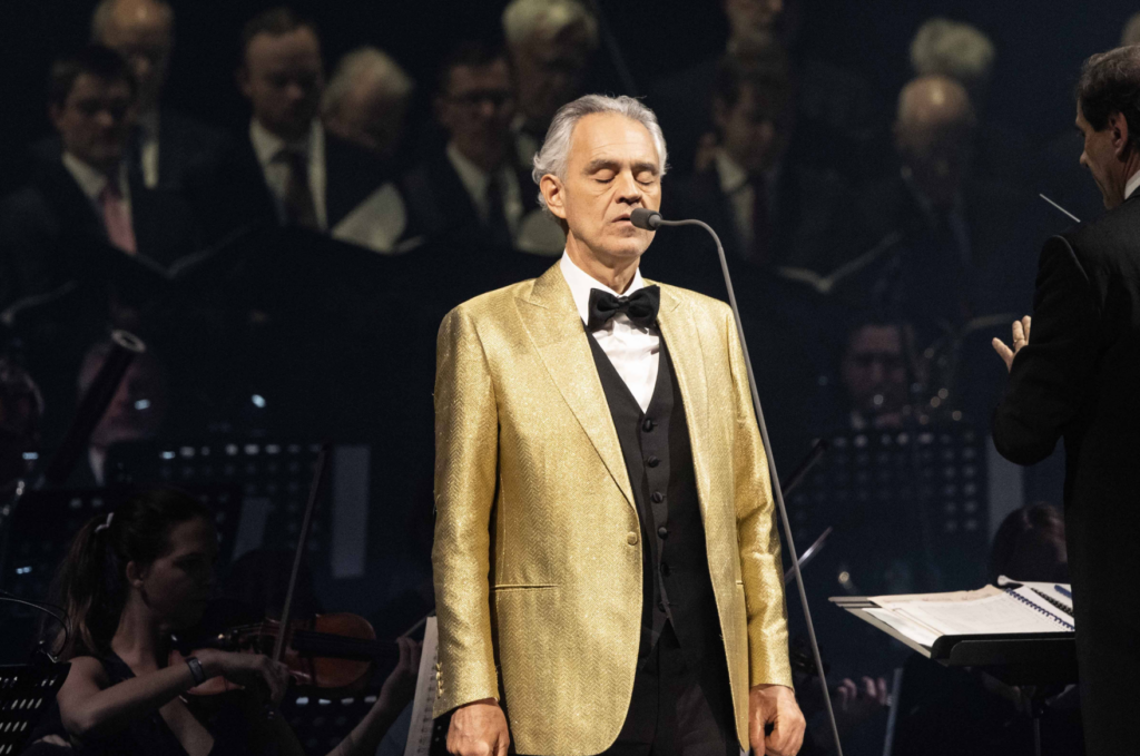 Professor Ganha Ingressos Para Show Andrea Bocelli De Alunos