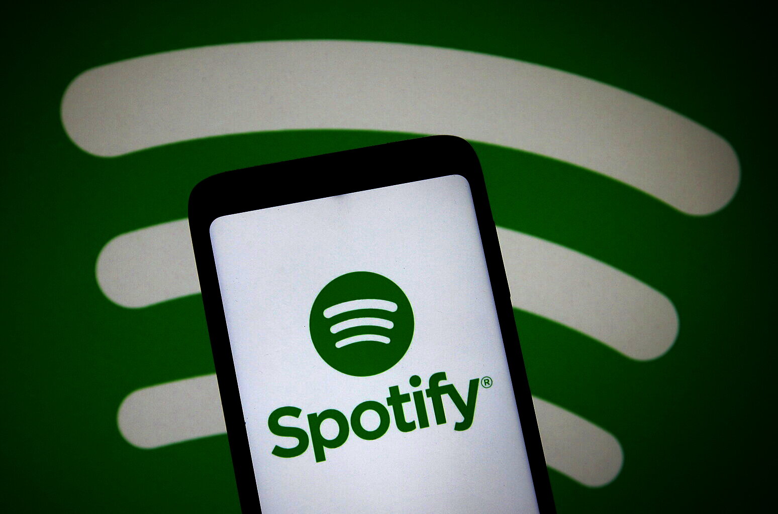 Spotify não banirá todas as músicas feitas com IA, diz CEO