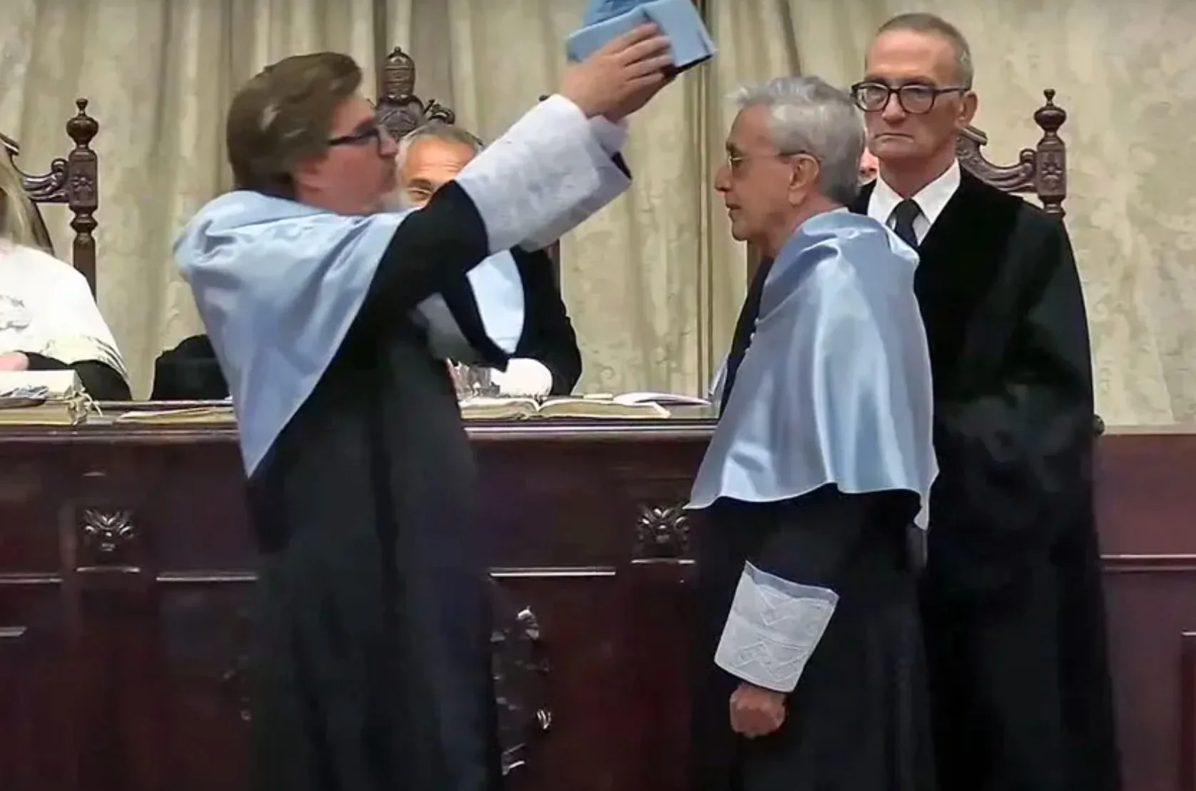 Caetano Veloso recebe título pela Universidade de Salamanca, na Espanha