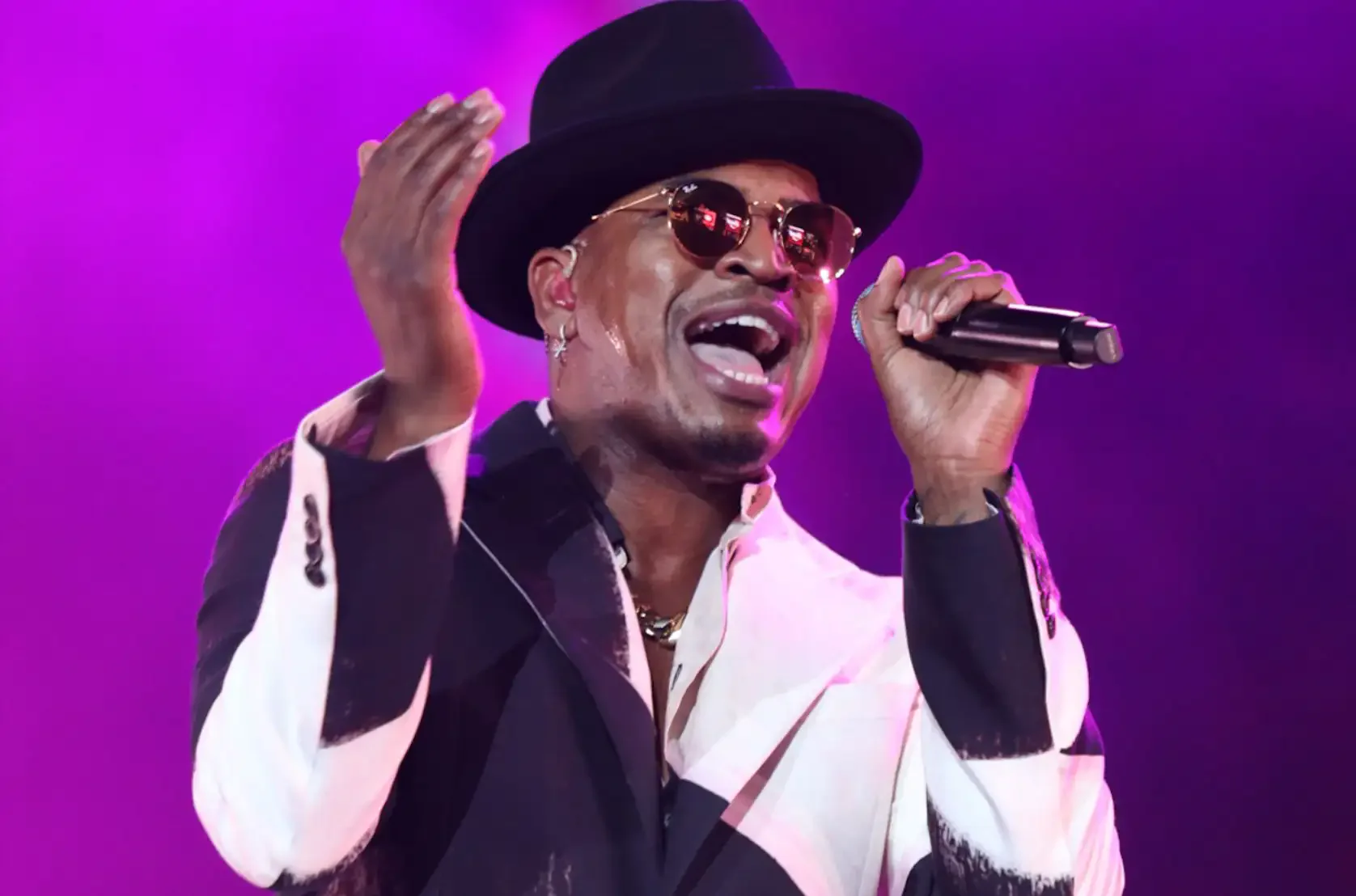 Ne-Yo canta no The Town