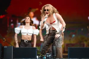 Luísa Sonza faz show no The Town