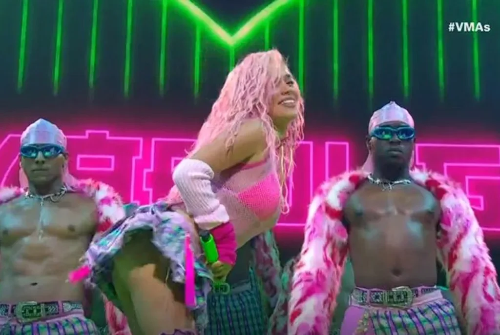 Por quê os artistas latinos, que ditam rumos na música pop, não estão no Grammy? 1 karol 5