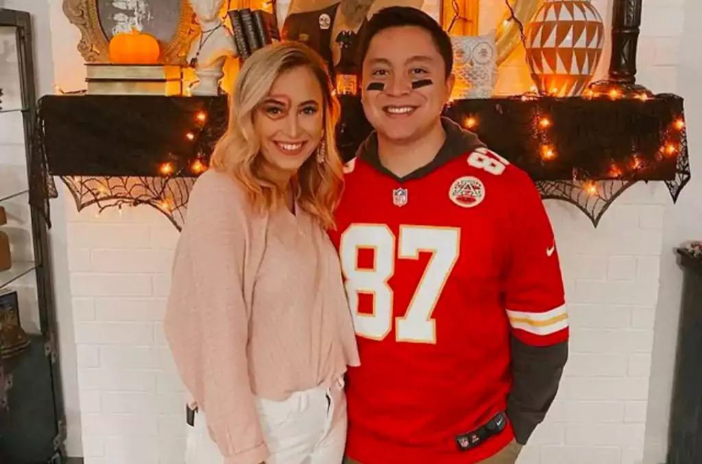 Casal viraliza ao se fantasiar de Taylor Swift e Travis Kelce no Halloween de 2020 1 Makayla Stephens e Nick Stephens. Crédito: Reprodução/Instagram