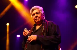 Sidney Magal volta aos palcos após sofrer AVC