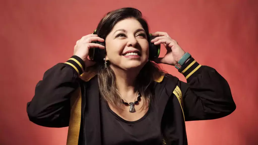 1636663752618d81c8db5dd 1636663752 3x2 rt