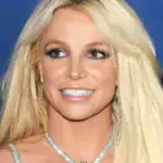 Namorado de Britney Spears deve pensão e é chamado de ‘caloteiro’ por ex-sogra