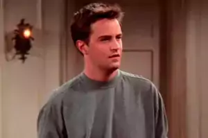 Matthew Perry como Chandler Bing