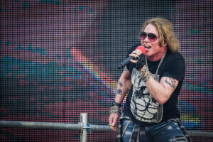 Axl Rose, do Guns N' Roses, durante show