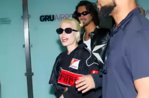 Halsey chega ao Brasil