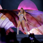 Após passagem pelo Brasil, Taylor Swift aparece no Artistas 25