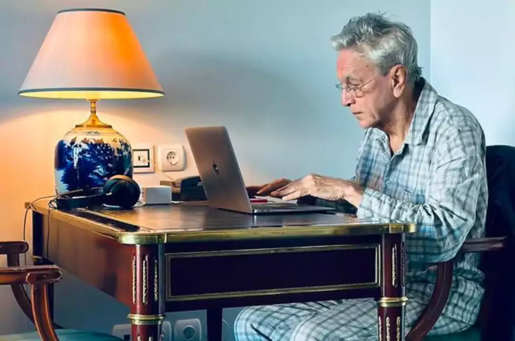 Um mês após 'férias radicais', Caetano anuncia turnê internacional de despedida 1 Caetano Veloso