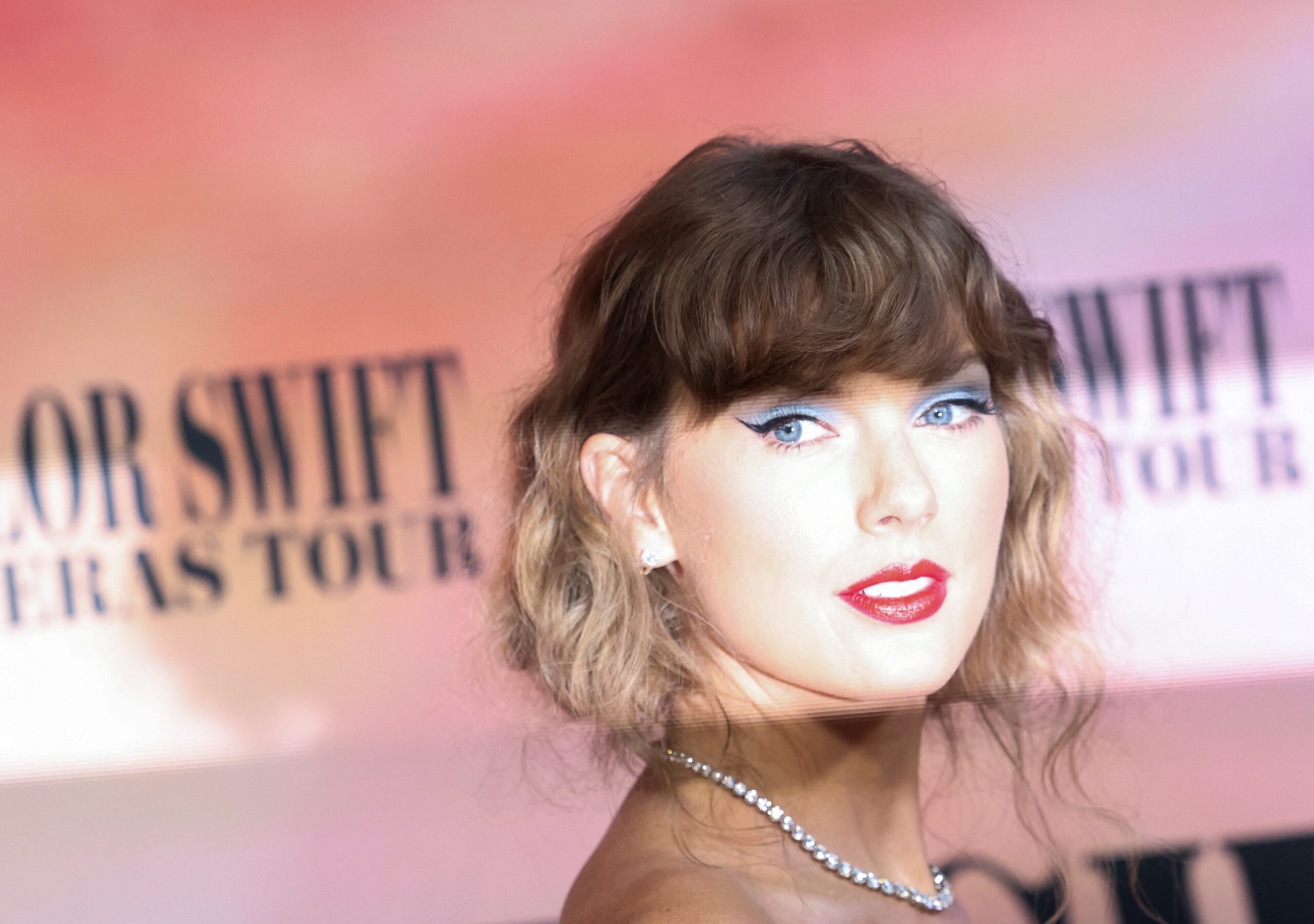 Taylor Swift é a artista principal da Billboard em 2023