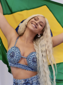 Beyoncé atiça fãs novamente
