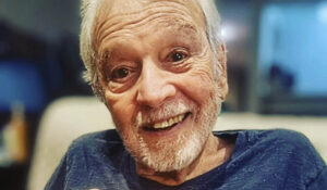 Carlos Lyra morre aos 90 anos no Rio de Janeiro.