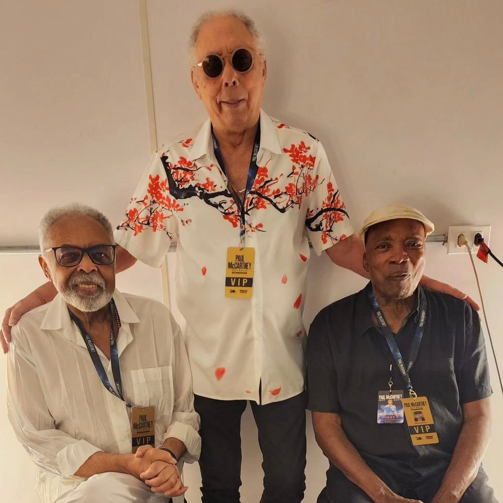 Gilberto Gil, Jards Macalé e Milton Nascimento no show de Paul McCartney no RJ.