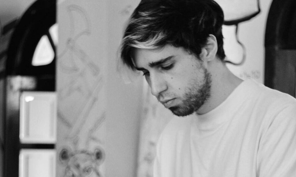 DJ Linearwave, destaque do gênero lo-fi, morre aos 33 anos 1 Linearwave e1701953609319