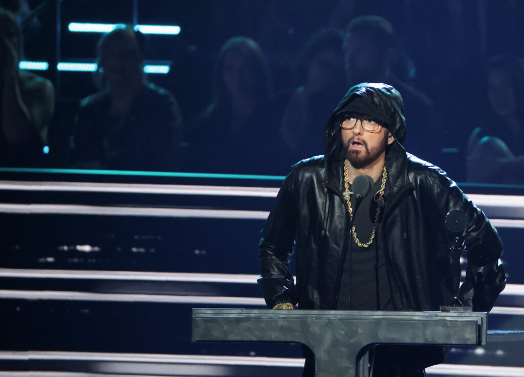 Eminem pede ordem de restrição contra estrelas de reality em meio à disputa judicial 1 Eminem