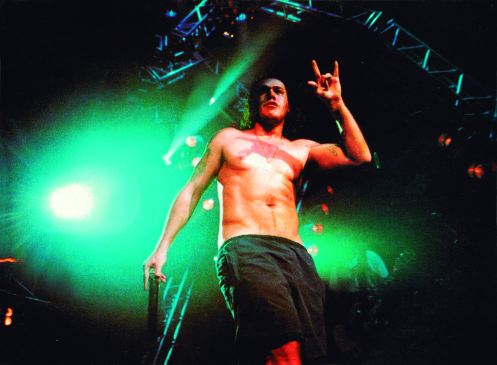 História de amor entre Chorão, do Charlie Brown Jr., e Graziela vai virar filme 1 szTEi 1s