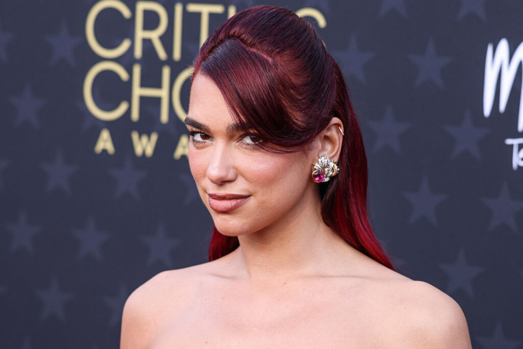 Dua Lipa rebate críticas por 'tirar férias demais' e dá spoilers sobre novo disco 1 2024 01 14T000000Z 610309214 MT1ABCPR882585170 RTRMADP 3 ABACA PRESS