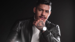 O rapper Hungria fez discurso em prol do debate pelo autismo