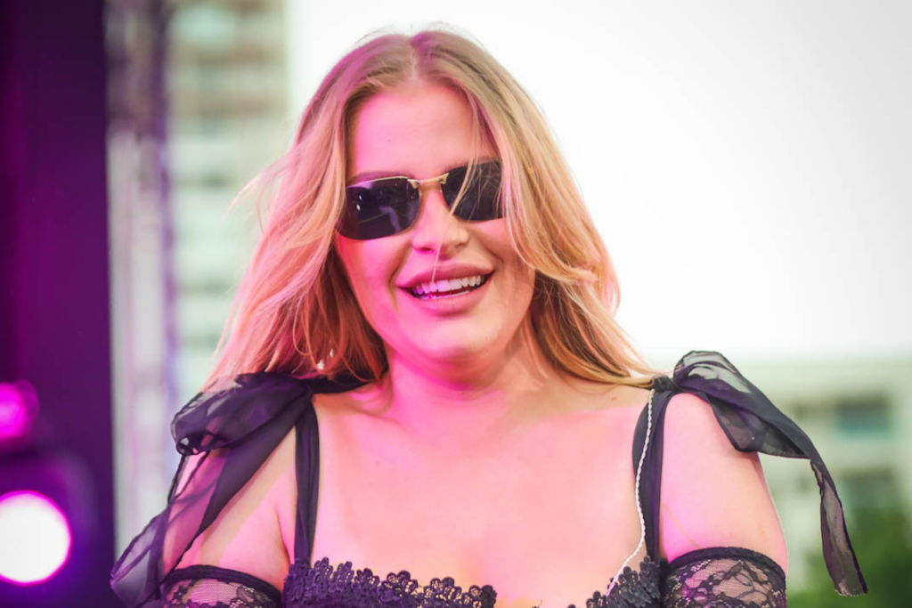 Luísa Sonza celebra homenagem no Billboard Women in Music Awards: 'Surreal' 1 Design sem nome 1