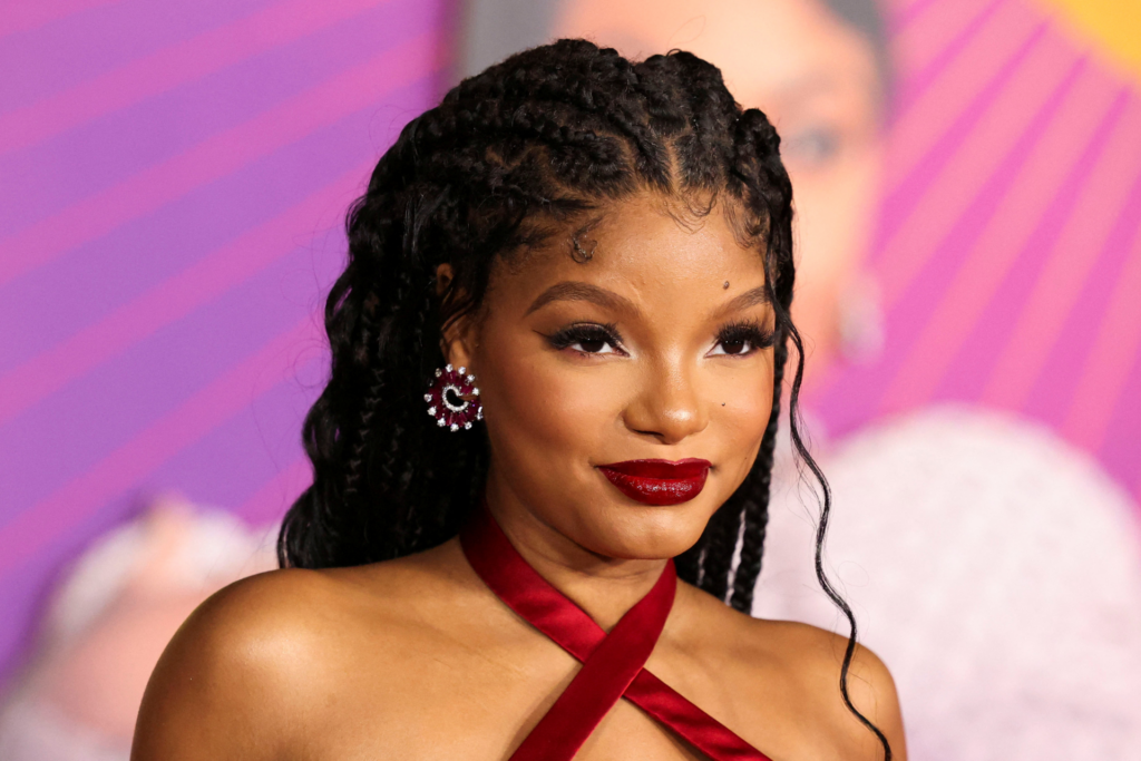 Halle Bailey anuncia o nascimento do seu primeiro filho 1 Design sem nome 79