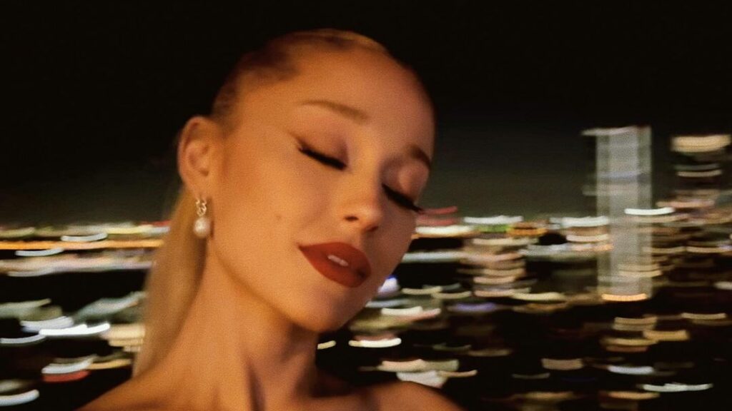 Ariana Grande lança música inédita após 3 anos; o que a cantora estava fazendo? 1 Snapinsta.app 403763809 329614653103400 1694931958692774234 n 1080 e1705069704749