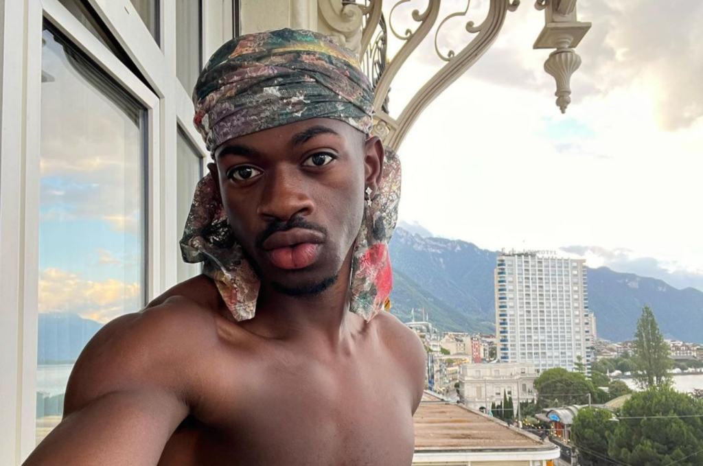 Lil Nas X quebra o silêncio após prisão: 'Assustador' 1 Lil Nas X