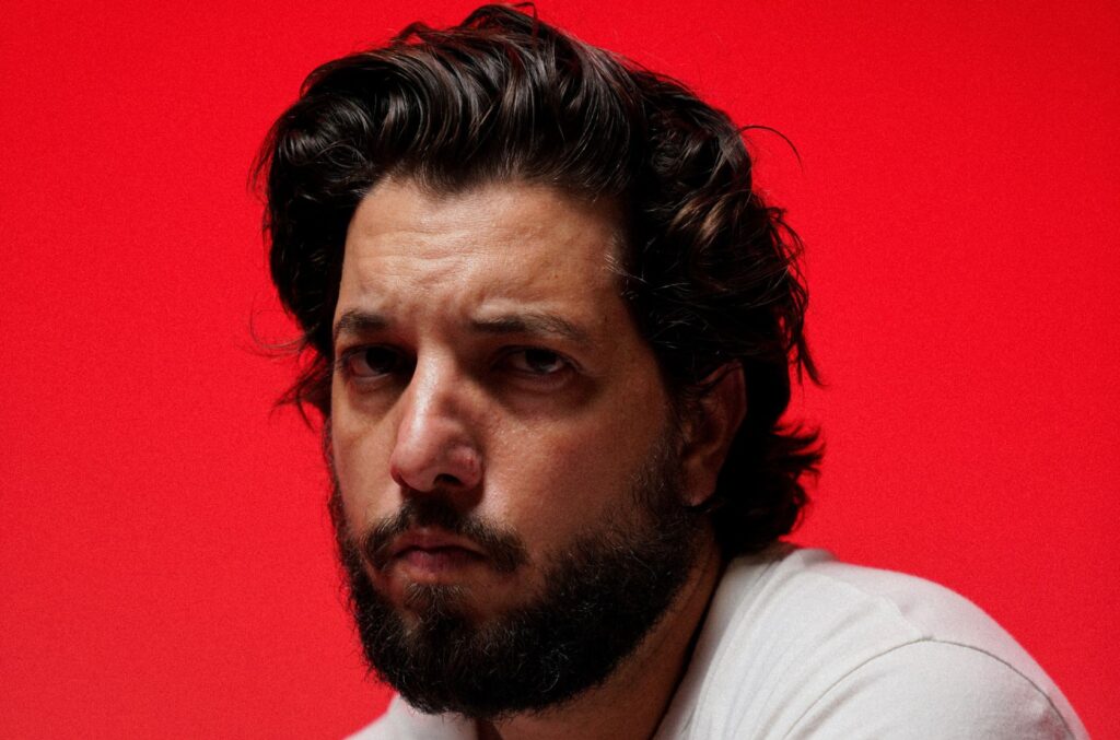 Por que jovens estrelas do gospel estão deixando o gênero tão cedo? 1 tiago