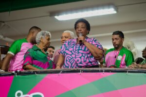 04FED98C 5597 4292 B940 05A9E2D2CE35