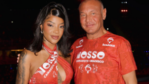 CAPAS Billboard 50 1