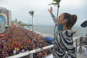 Ivete em mais um dia de trio em Salvador (André Muzell/Brazil News)