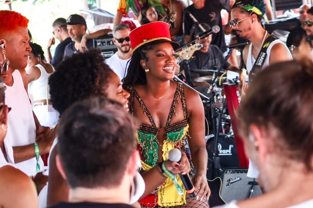 Iza faz estreia triunfal em Carnaval de São Paulo; veja como foi o bloco 1 IMG 9993