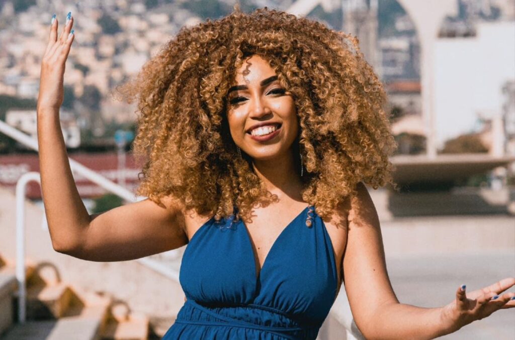 Abre alas para elas: conheça as mulheres que são as vozes das avenidas no Carnaval 1 millena