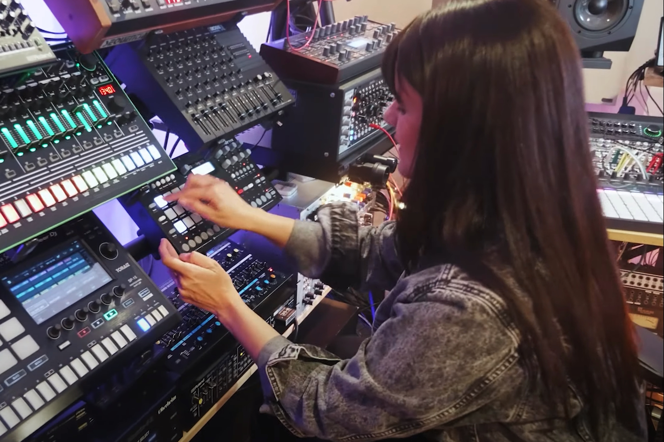 Estreia documentário de ANNA, DJ que tocou três dias seguidos no Tomorrowland