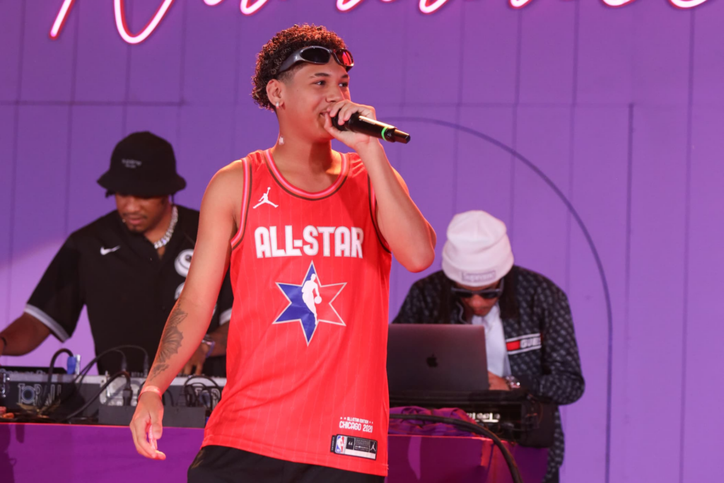 Conheça KR, miniprodígio primo de Ludmilla que cantou no navio Numanice 1 Design sem nome 90