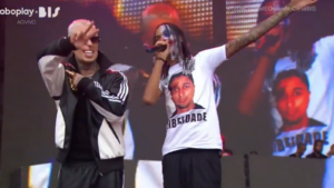 Mascara Billboard 1600 x 9007