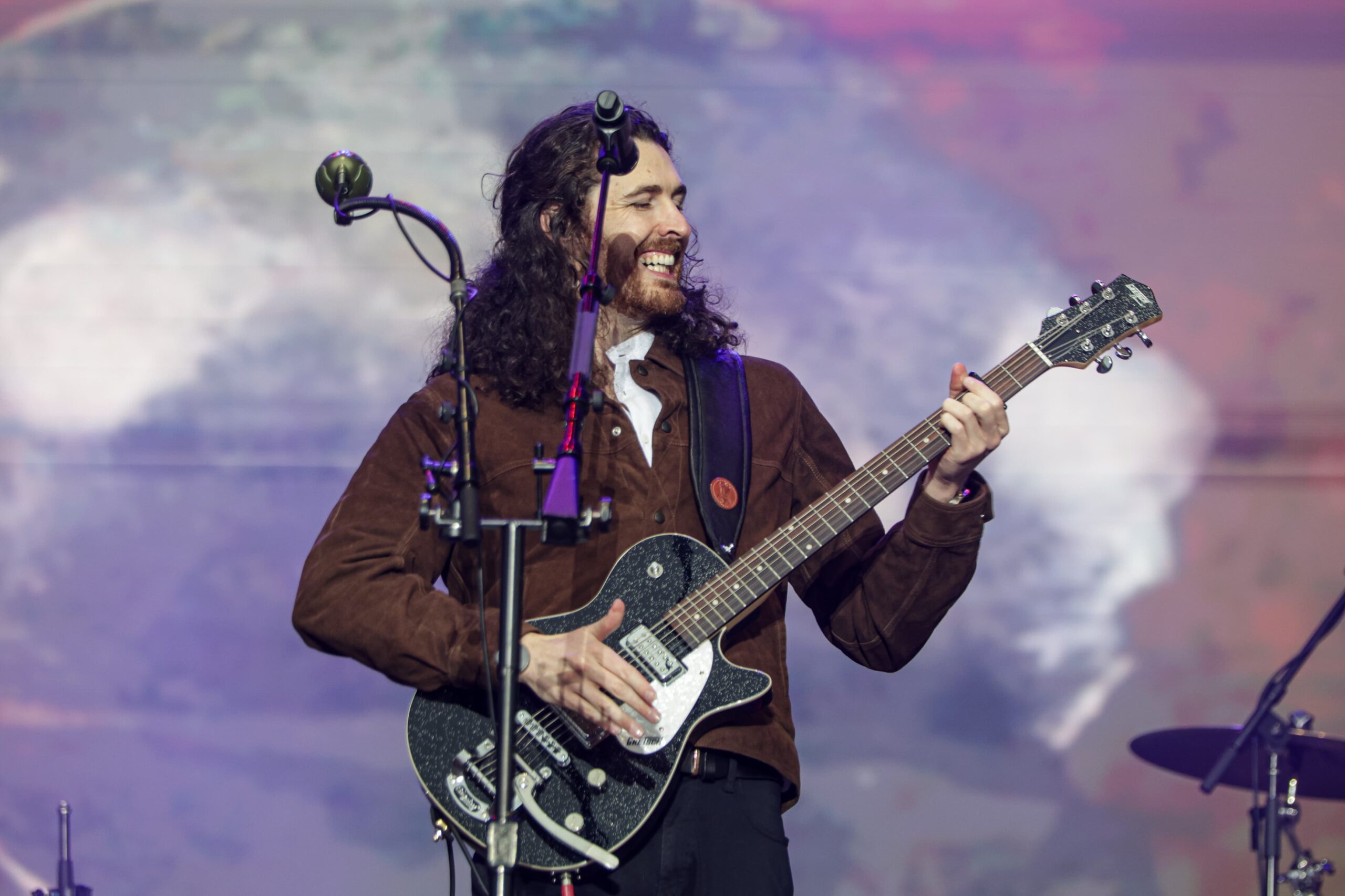 Hozier transforma Lollapalooza em culto e pede libertação da Palestina