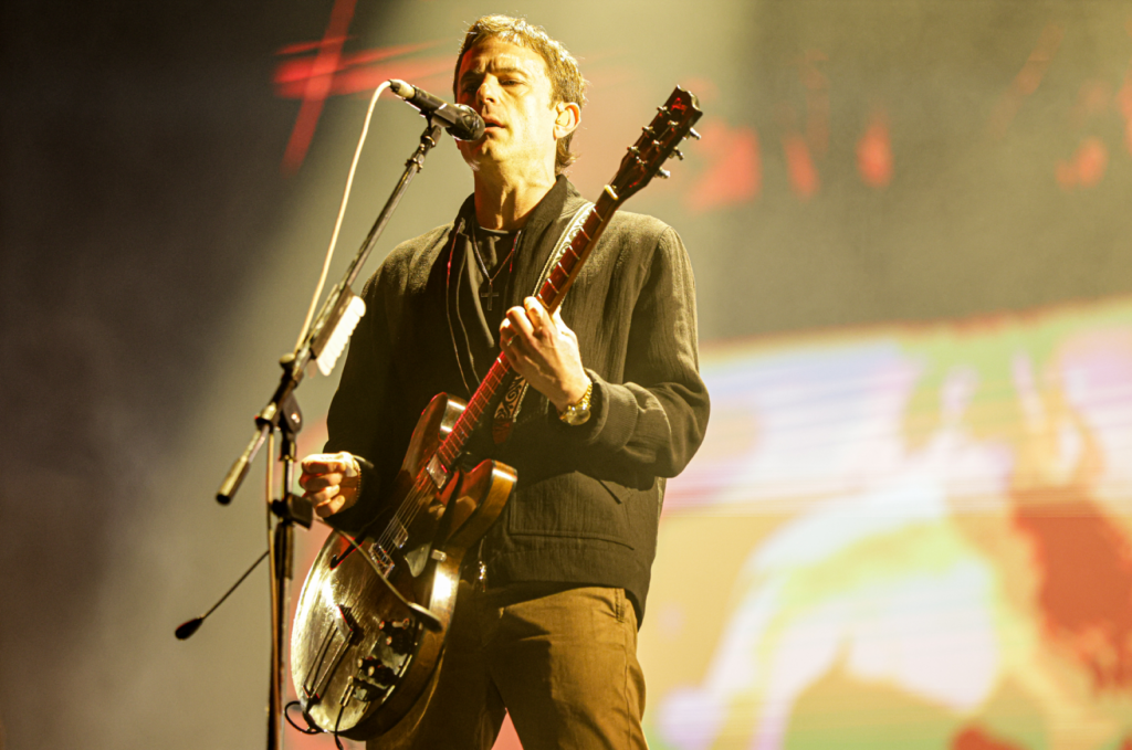 Kings of Leon cancela shows após acidente de vocalista 1 Kings of Leon