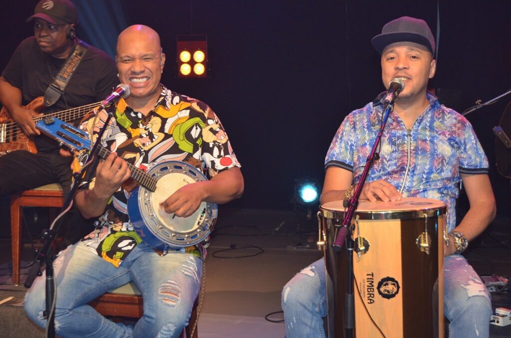 Andrezinho diz que Anderson, do Molejo, está sedado: 'Estava muito agitado' 1 Anderson Leonardo e Andrezinho, do Grupo Molejo