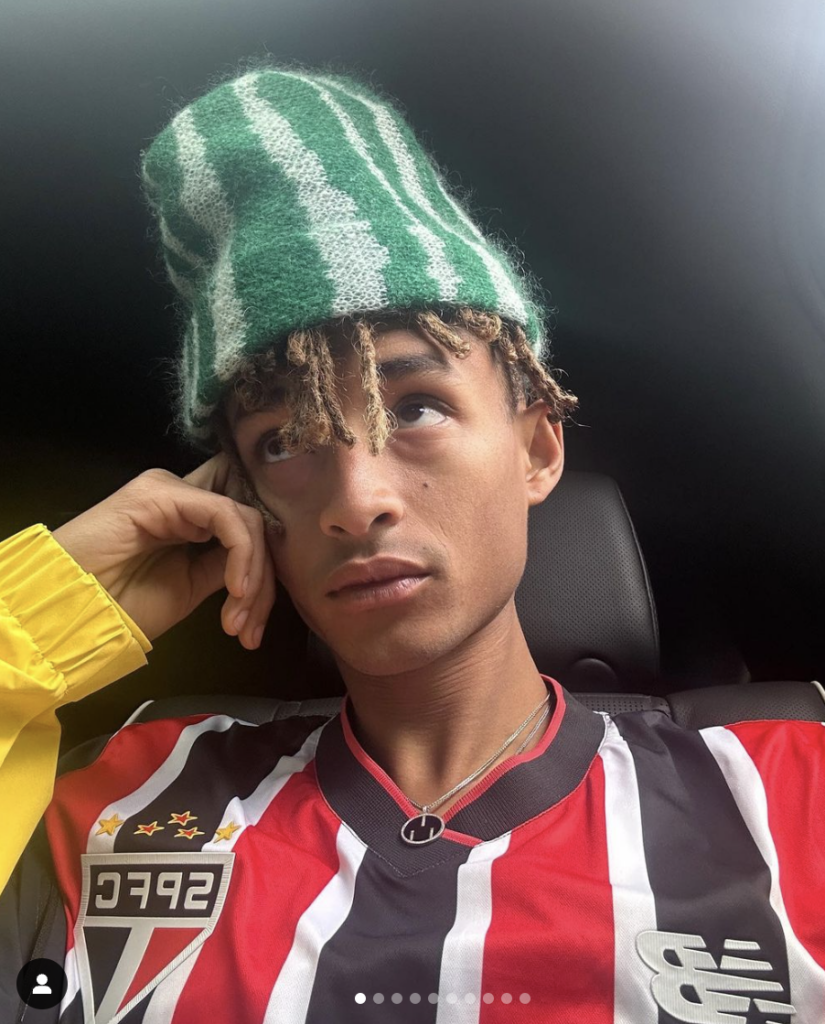 Jaden Smith aparece com a camisa do São Paulo 1 Jaden com a camisa do São Paulo (Reprodução/Instagram)