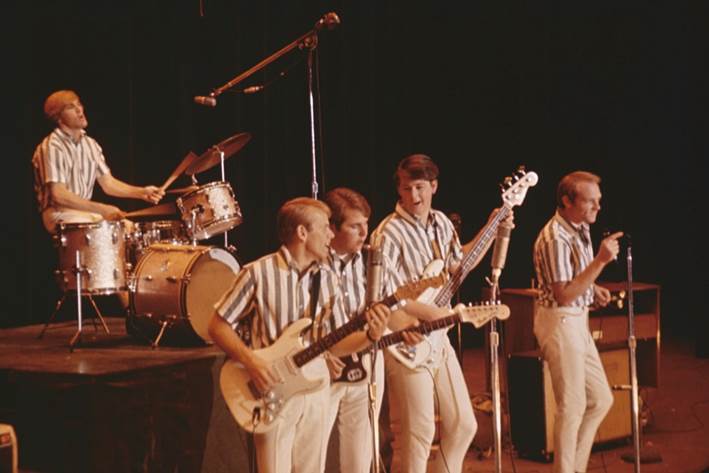 Documentário sobre The Beach Boys no Disney+ ganha data de estreia