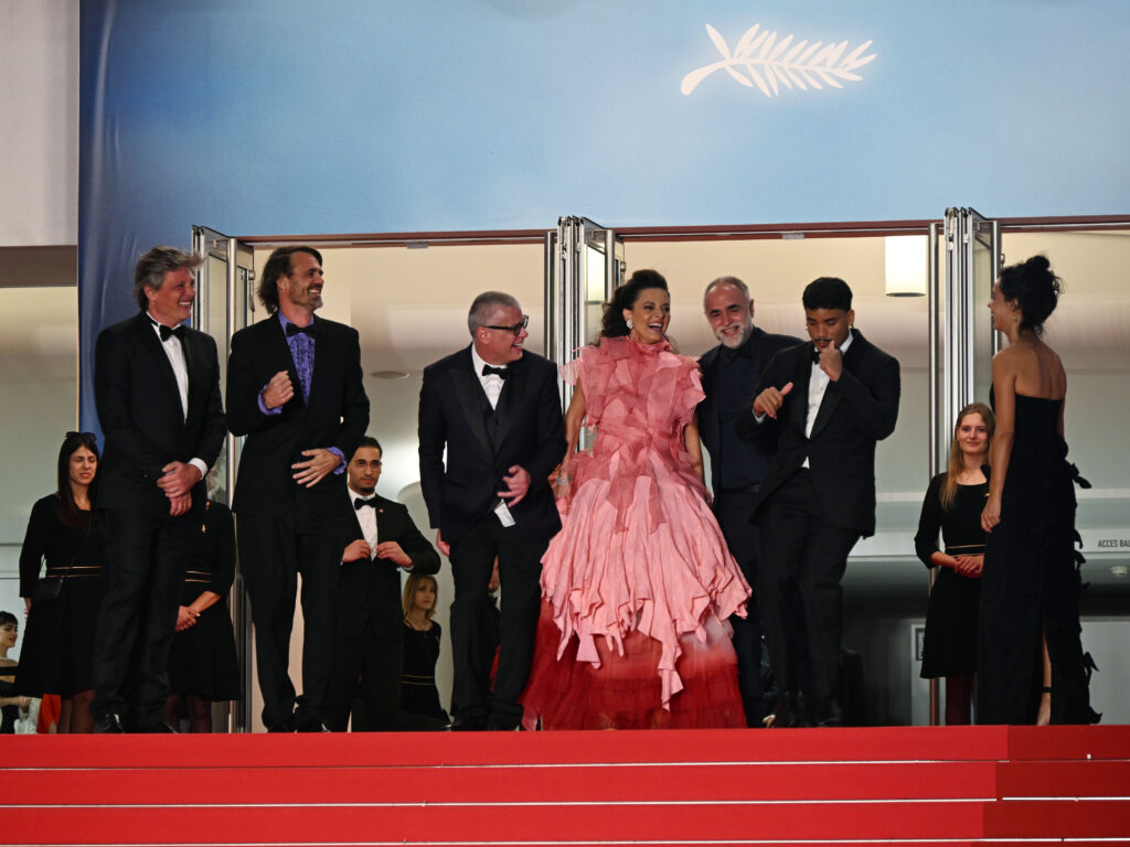 Aviões do Forró em Cannes? Elenco de filme brasileiro dança música em estreia 1 2024 05 22T213610Z 812806606 MT1SIPA000K8E0R0 RTRMADP 3 SIPA USA