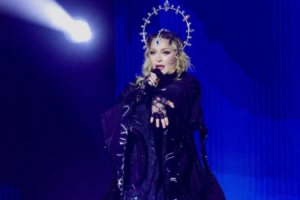 Madonna em seu show no Brasil em maio