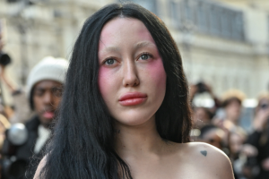 Noah Cyrus faz sua estreia no Brasil no festival C6fest