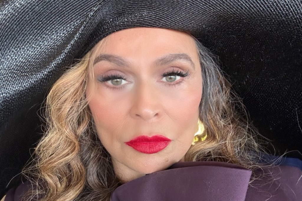 Mãe de Beyoncé anima fãs com nova foto das Destiny's Child: 'Minhas Garotas' 1 Mãe de Beyoncé, Tina Knowles compartilha clique inusitado das Destiny Child