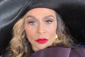 Mãe de Beyoncé, Tina Knowles compartilha clique inusitado das Destiny Child