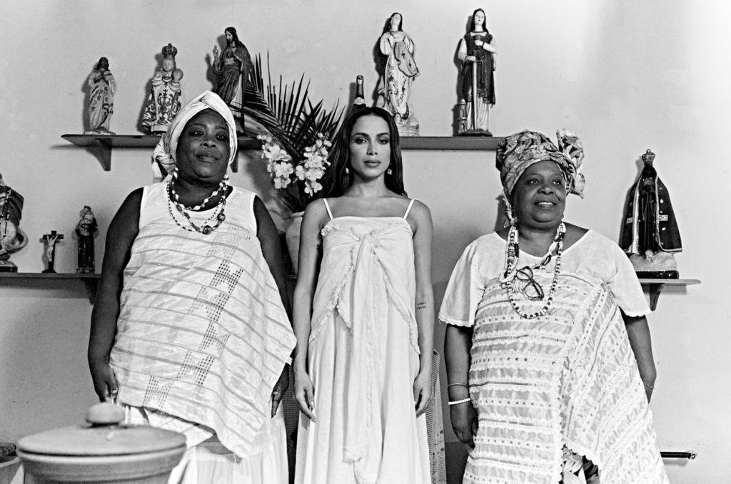 Assista ao clipe de Anitta com homenagem ao candomblé 1 Cantora Anitta