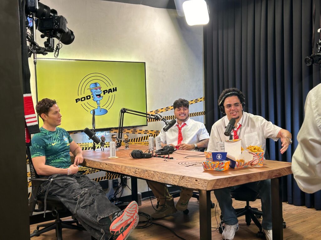 Christian Chavez, do RBD, exalta relação com o Brasil: ‘Magnetismo muito forte' 1 chris