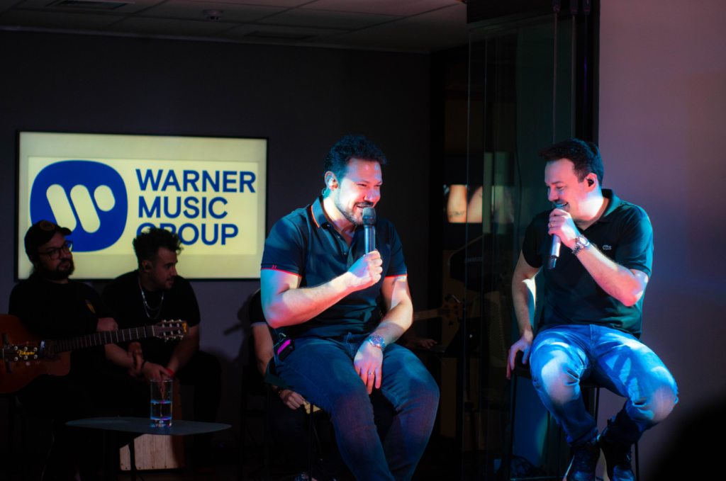 Sertanejos João Bosco e Vinícius assinam contrato com a Warner Music 1 Dupla João Bosco e Vinícius assina contrato com a Warner Music Group